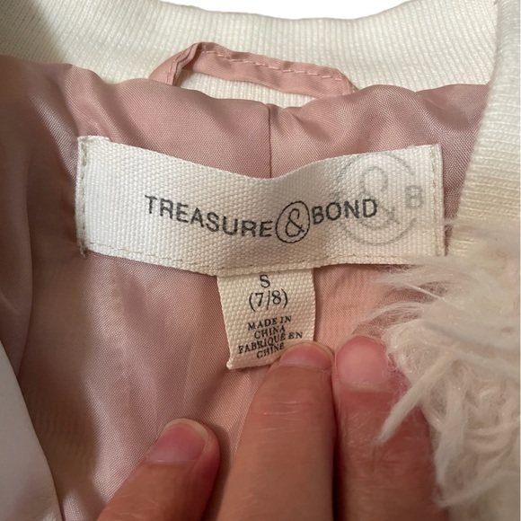 Girl’s faux fur bomber jacket - size S (7/8) - Picture 4 of 7